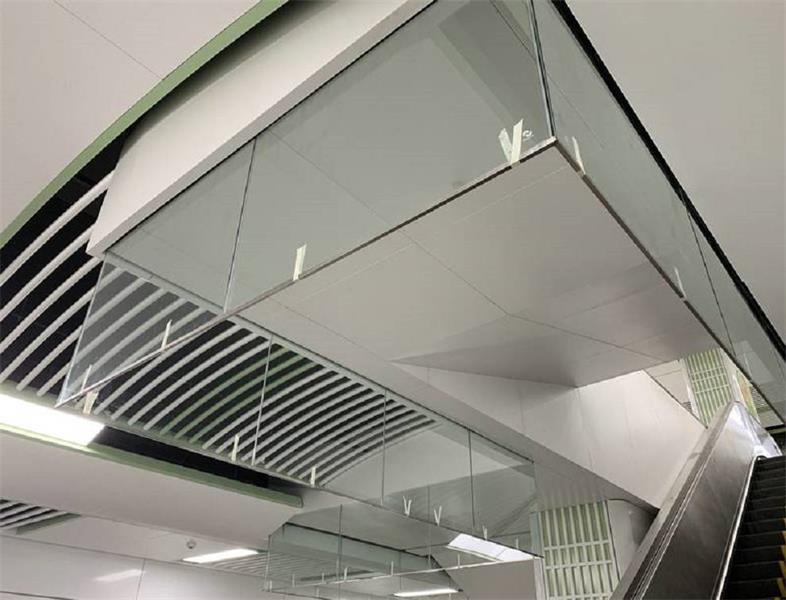 擋煙垂壁在特殊環(huán)境下性能會(huì)受怎樣的影響