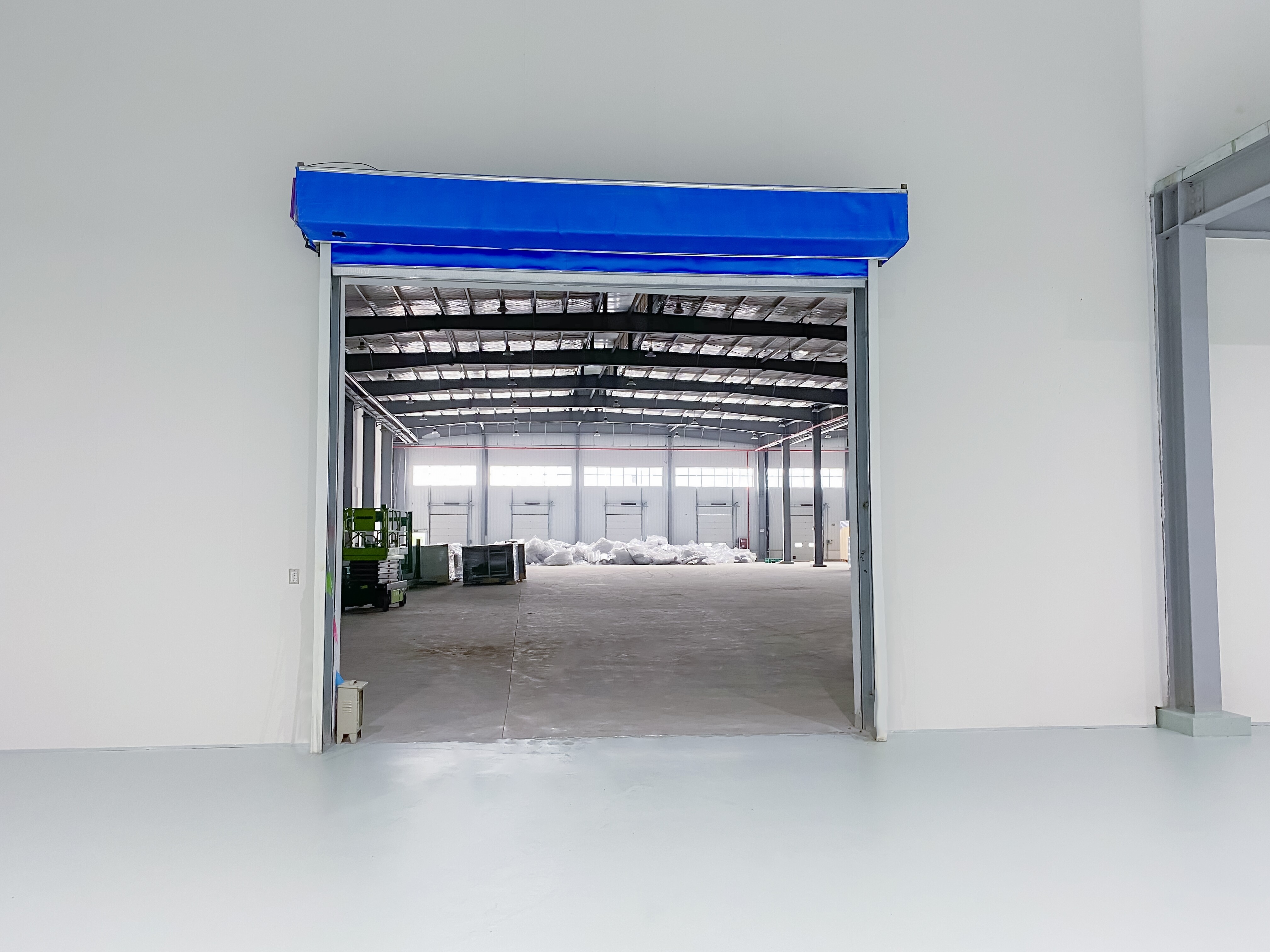 電動(dòng)卷簾門沒電了怎么辦 三個(gè)步驟應(yīng)對困境