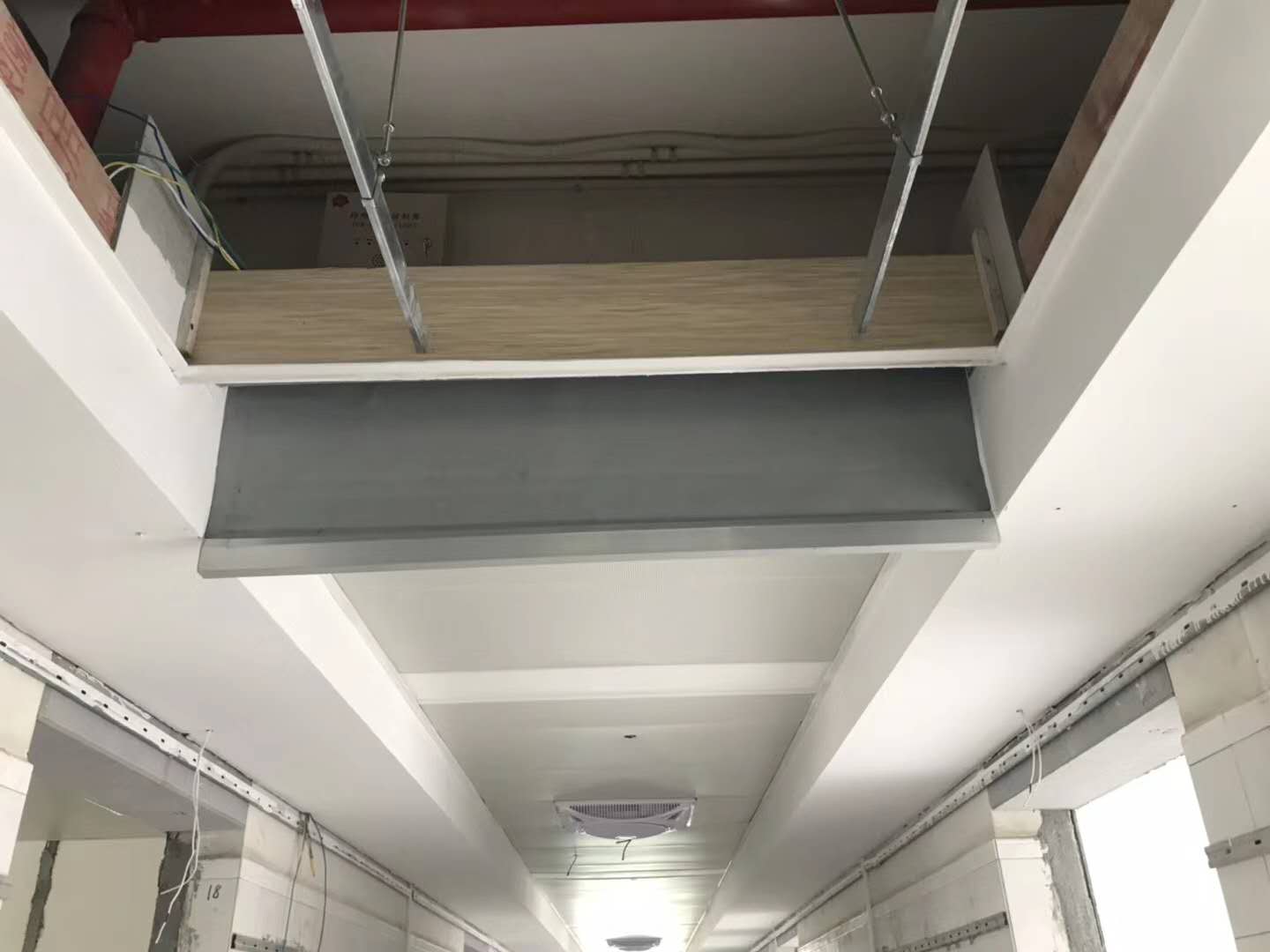 山東自動擋煙垂壁的材質